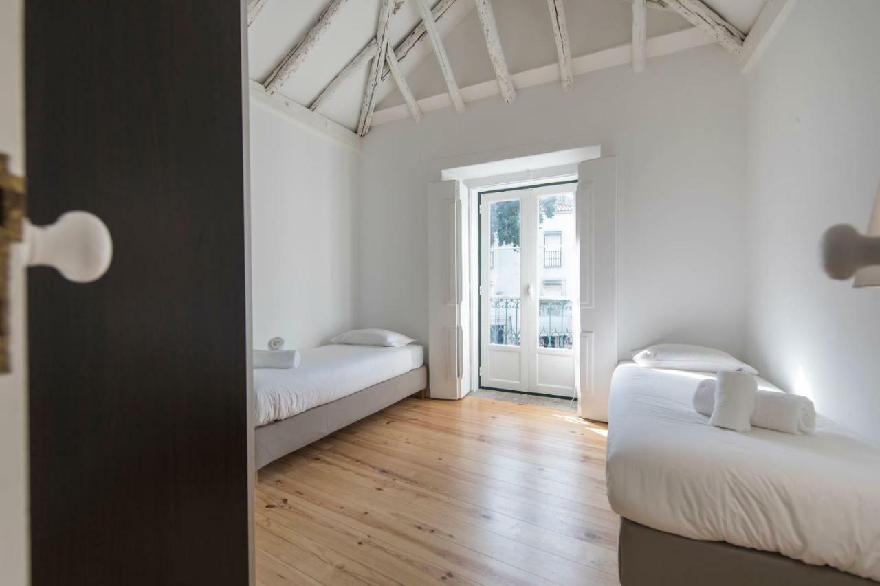 Alfama Terrace W/ Tagus River Views * Lisboa